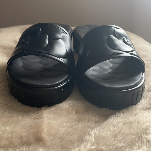 NWT Valentino Slides - Picture 3 of 10